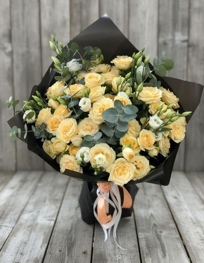 Букет цветов из: Розы и Лизиантусы в Сокольниково