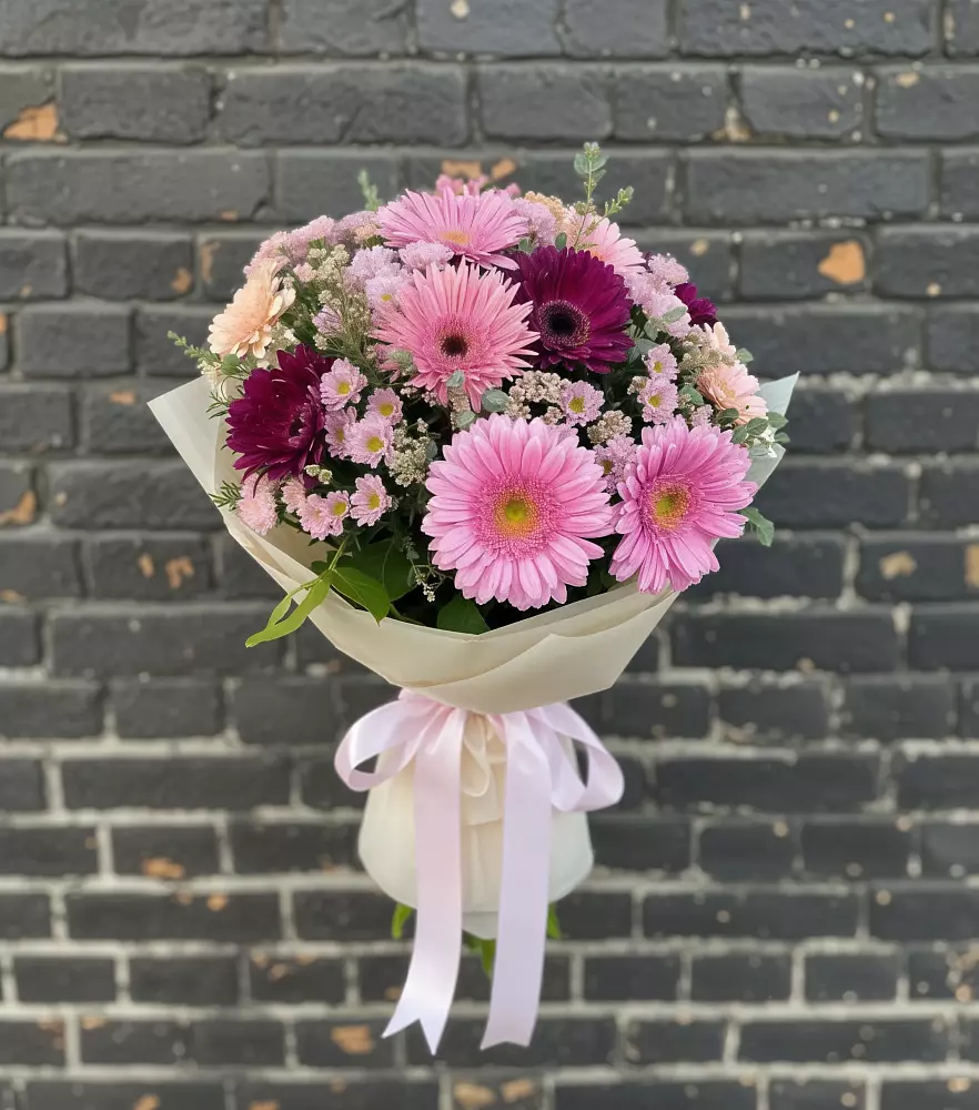 Букет цветов из: Герберы и Хризантемы в Сокольниково