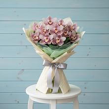 Букет цветов из:  Орхидеи и Розы #REPLACE_PRED# Сокольниково