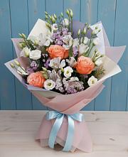 Букет цветов из:  Лизиантусы, Розы, Альстромерии и Гипсофила в Сокольниково