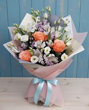 Букет цветов из:  Лизиантусы, Розы, Альстромерии и Гипсофила в Сокольниково