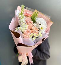 Букет цветов из:  Хризантемы и Розы в Сокольниково