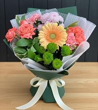 Букет цветов из:  Гвоздики, Розы, Герберы и Хризантемы в Сокольниково