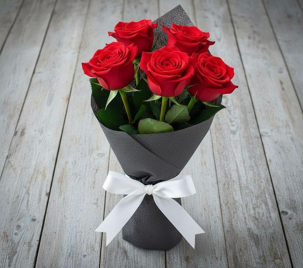 Букет 5 Красных роз Эдлесс Лав в Сокольниково