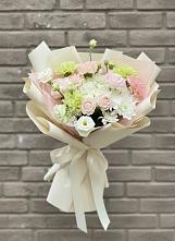 Букет цветов из:  Гвоздики, Розы, Лизиантусы и Хризантемы в Сокольниково