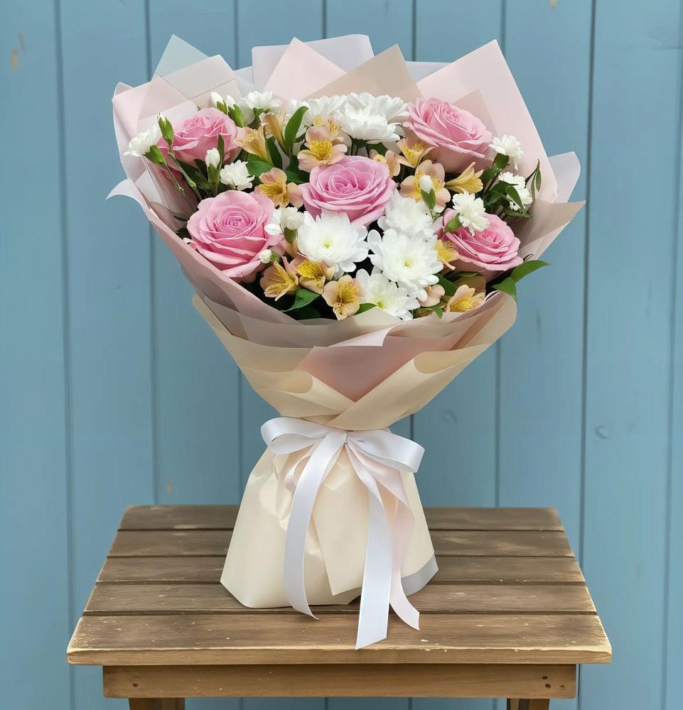 Букет цветов из: Гвоздики, Орхидеи и Розы в Сокольниково