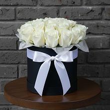 Цветочная композиция из Розы в шляпной коробке в Сокольниково